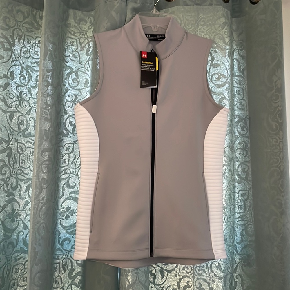 NWT Under Armour Storm Cold Gear Running Vest Size Small